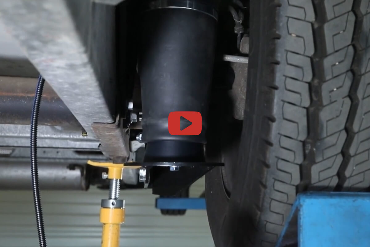 Montage de suspensions auxiliaires MCK Air-Drive pour châssis AL-KO