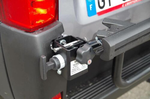 Porte-vélos pivotant pour fourgons VAN-BIKE 2 Système de verrouillage à clé du porte-vélos VAN-BIKE 2