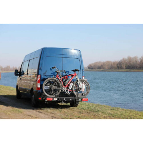 Porte-vélos VAN-BIKE 3 pour Renault Master avec 2 vélos électriques chargés